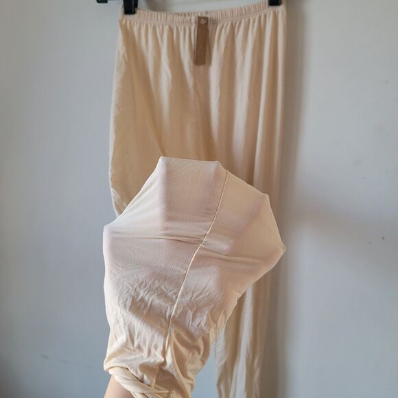 Skims  fits every body High-Waisted Legging Shapewear NWT size S color clay beig - Picture 3 of 6